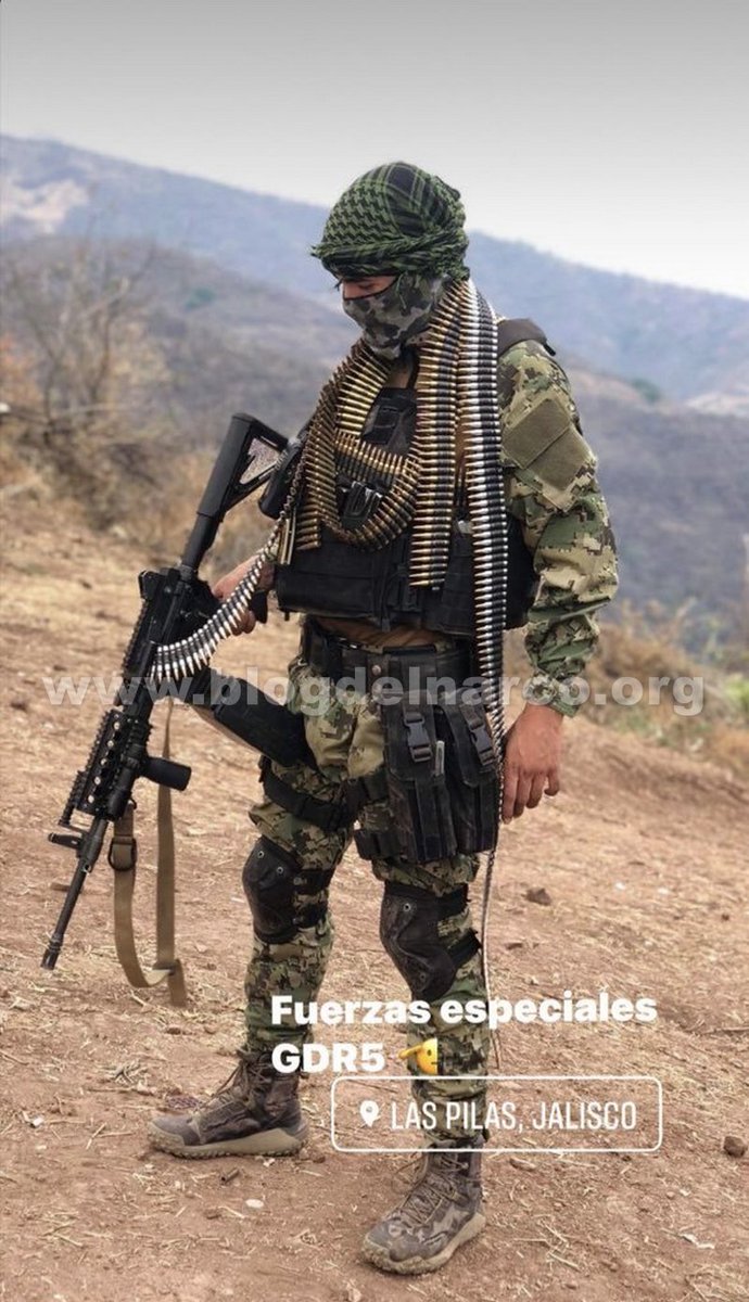 blogdelnarcomex's tweet photo. Reportan muerte del Werko Kilos, un joven Sicario de Wicho el de Los Reyes que frenaba avance del Cártel Jalisco Nueva Generación, CJNG, en limites de Jalisco y Michoacán (Información en el enlace) https://t.co/SZ7FQhJgCB https://t.co/fbYgJC4UAD