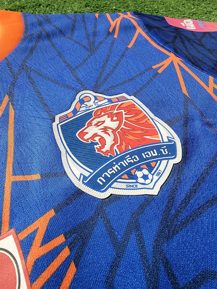 BoxFootballFRA's tweet photo. 👕Un jour, un maillot - One day, one shirt :    

Port FC 2023-2024 home.

3ème de Thai League
Meilleur buteur - Top scorer : Tardeli (16⚽)
Meilleur passeur - Top assists :  Tardeli (10🅰️)

#PortFC #ComeOnLionTimeToFight 

👋@ThaiFootballs @talao_ @league_thai https://t.co/Z032TQl9hP