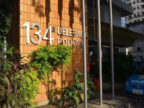 PCERJ's tweet photo. #134DP deflagra operação e prende quatro envolvidos em homicídios e tráfico de drogas em Campos dos Goytacazes.
Leia a matéria completa👇
https://t.co/5gsbzGgAVb https://t.co/gpAaa1u1Nb