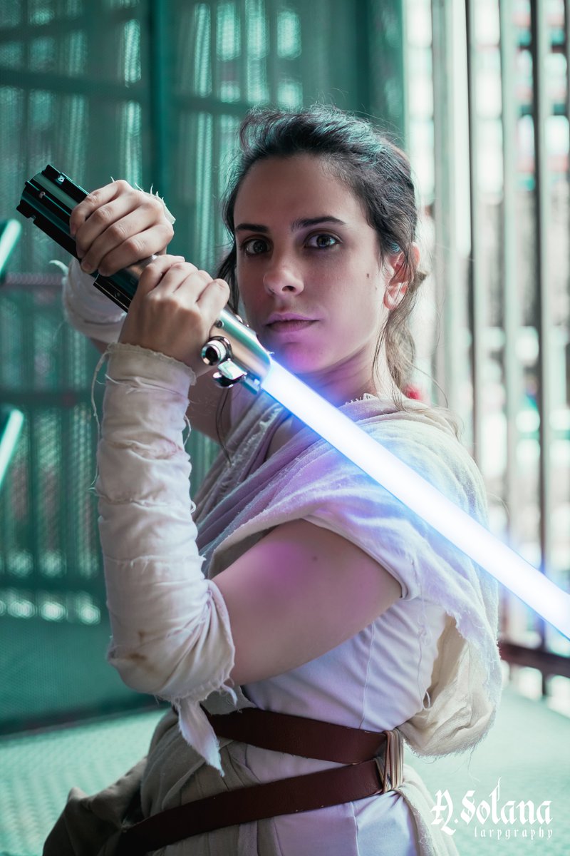 OrdenRevanCan's tweet photo. Durante el evento Freak Festival, dos de nuestros socios revanitas tuvieron la oportunidad de poder participar en una pequeña sesión de fotos de la que salieron estas imágenes tan fantásticas realizadas por A.Solana Larpgraphy. Espero que os gusten tanto como a nosotros. https://t.co/bpEn6t9fkV