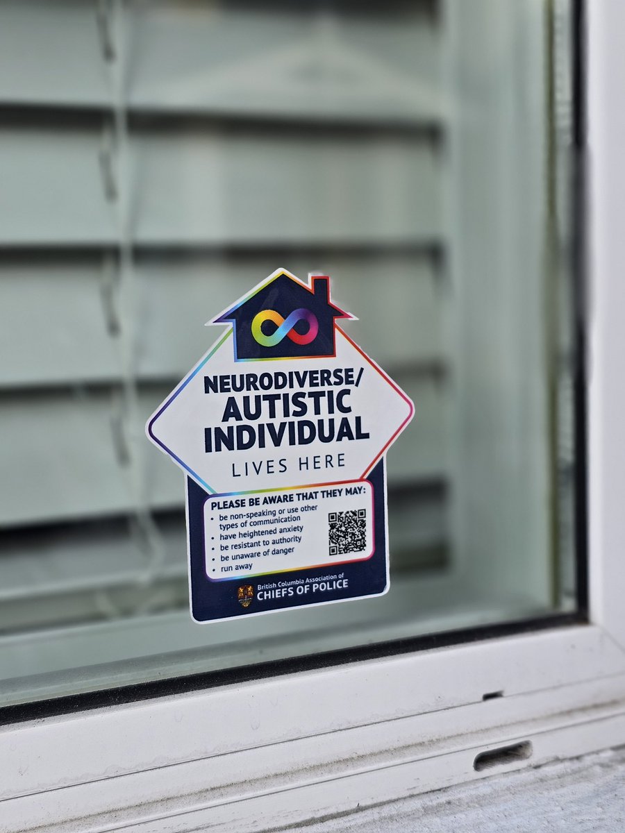 VPDDiversity's tweet photo. #VPD is excited to participate in the new #DecalProject initiated by the @BCPoliceChiefs. Placing these decals on a home or car will alert first responders that they may encounter an individual with autism or neurodiversity. Visit VPD or any CPC to pick one up! https://t.co/EsK5txrDuD