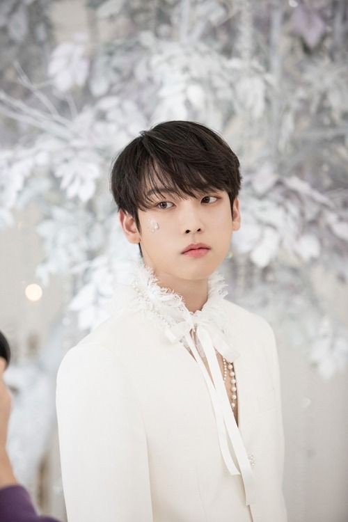 Sf9_IPWY's tweet photo. HBD para este guapo🥹
#SF9 #에스에프나인 #인성
Gracias por tanto amor y risas🫂 #INSEONG #HappyINSEONGDay
Eres el mejor, love u Inse🥰
@SF9official https://t.co/OJXR0dMJKz