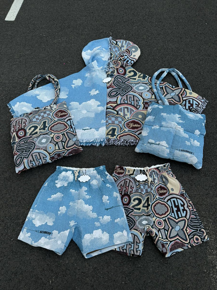 scubieee's tweet photo. 7/11 Tapestry Drop Now Available!
https://t.co/DNzL0oqBve #scubieee ☁️ https://t.co/mO2jxlRs7c
