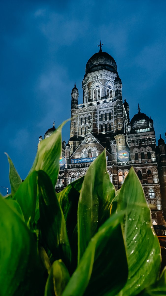haram_khor_'s tweet photo. Night Photography in Mumbai. #MumbaiRains #MumbaiMonsoon #Monsoon https://t.co/gWPCldIRgf