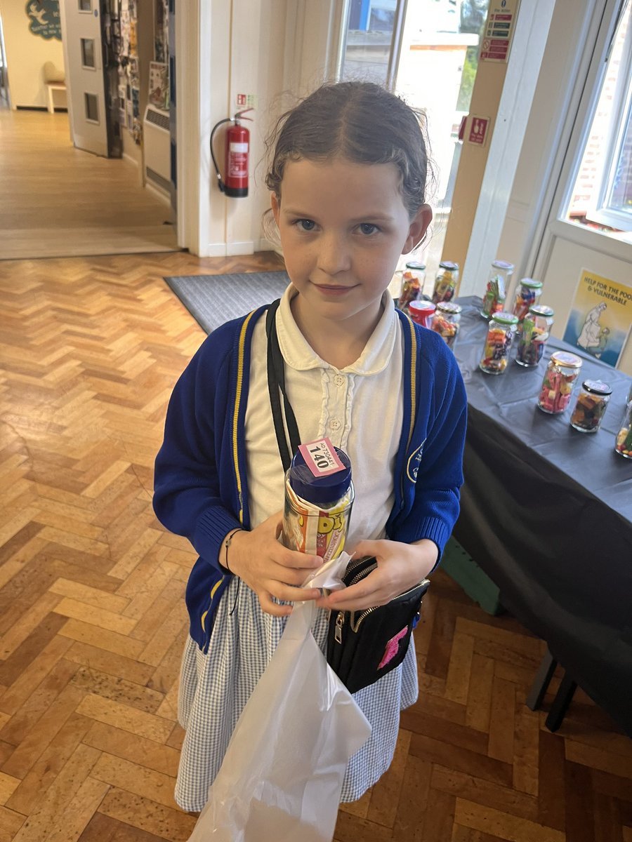 HolySpiritWA9's tweet photo. Thank you to all of our #HolySpiritTeam and #Year6 for helping run our Summer fayre today! We had a wonderful time! 🕊️😀 https://t.co/HufT2HYWlq
