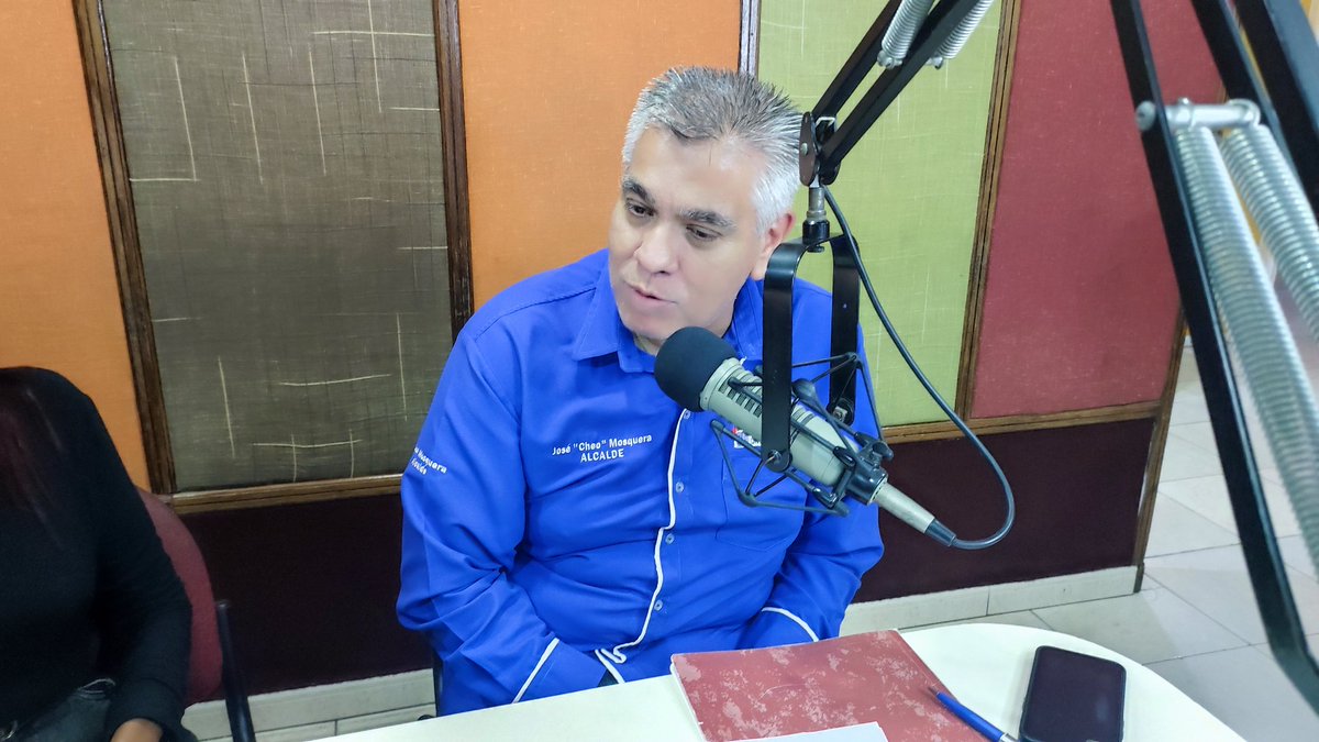 Seguimos en Rueda de #Prensa Con nuestro líder municipal <a href="/cheolagunillas/">José Mosquera Adarme</a> en el programa las noticias de hoy por 98.3 fm , este 28 de Julio el cambio es indetenible Venezuela quiere #UnNuevoTiempo 

<a href="/partidoUNT/">Un Nuevo Tiempo</a> 
<a href="/somosuntzulia/">Un Nuevo Tiempo Zulia</a> 

#Edmundoparatodoelmundo 
#EdmundoPresidente