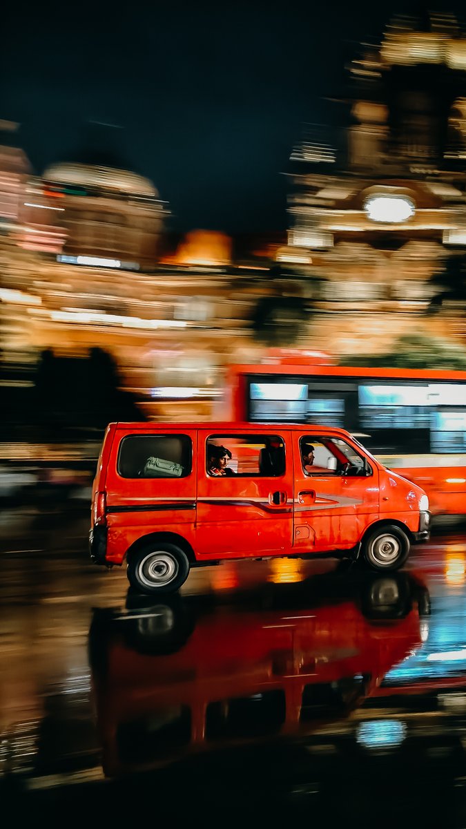 haram_khor_'s tweet photo. Night Photography in Mumbai. #MumbaiRains #MumbaiMonsoon #Monsoon https://t.co/gWPCldIRgf