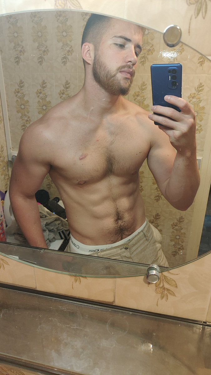 FrerotIdri67782's tweet photo. #LGBTQIAFirstWeekOfJuly
Ça commence à être fat https://t.co/2mDf7yxf85