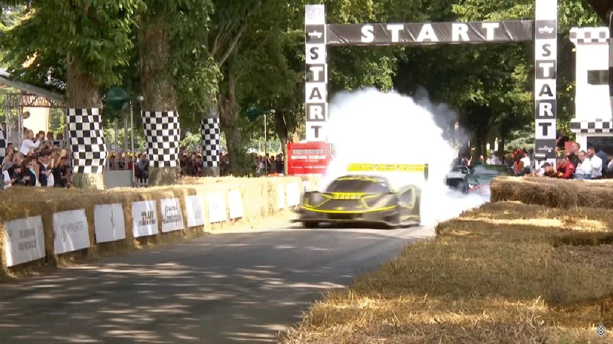 OreBobby's tweet photo. Lotus Immediately Crashes Its 2,000-HP Evija X Prototype At Goodwood Festival Of Speed https://t.co/VbplxPZVZW #goodwoodfestivalofspeed #multimatic https://t.co/qlcDSIOu5u