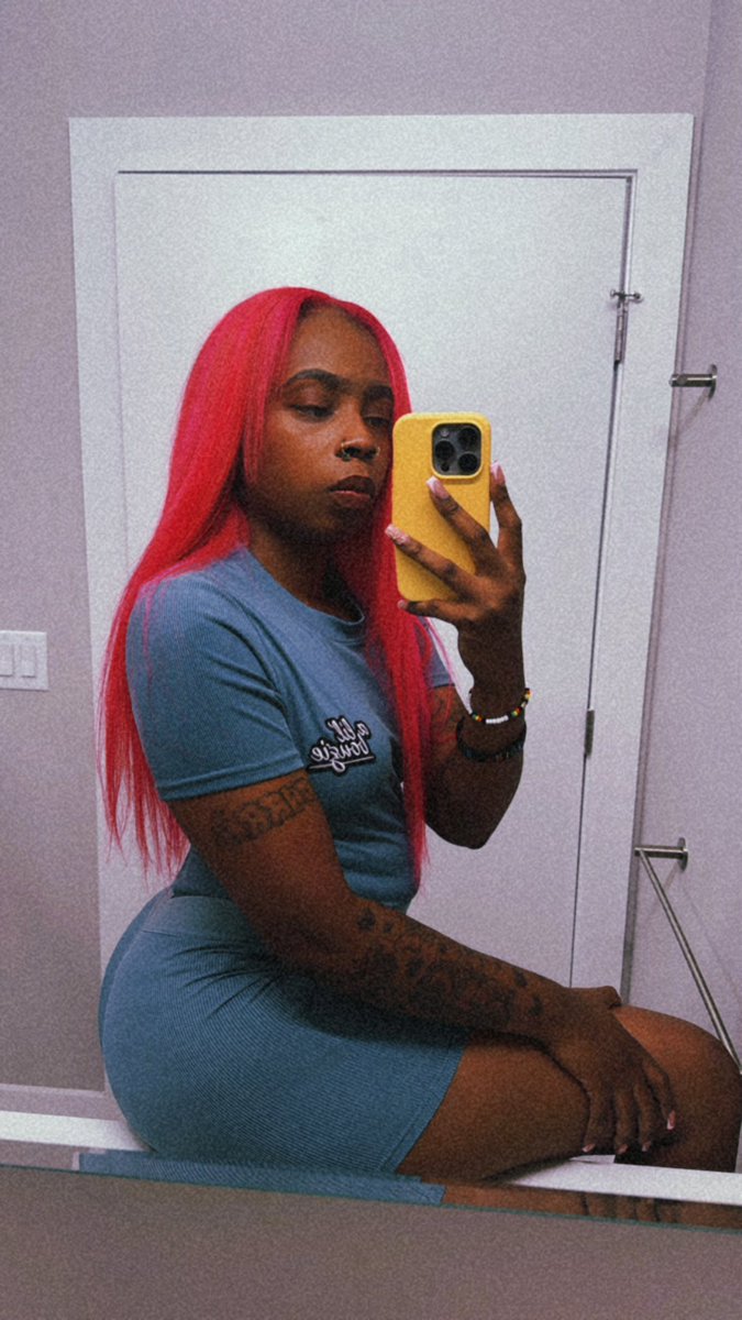 MILFdud's tweet photo. love me a good loungewear set 🤌🏽🔥 https://t.co/9vt0e4W4Ec