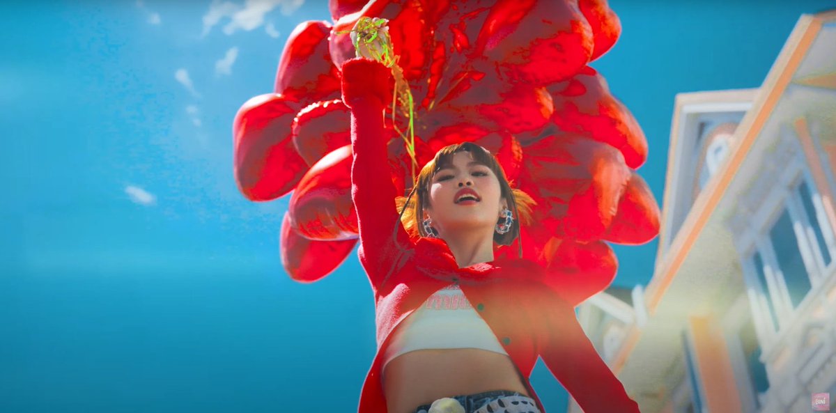 LAJIMOLALA07's tweet photo. tag 5k ang balloon ani nya , mo palit unta ko gaina wa man color orange . Ayaw na lang.

#CherryOnTop #BINI #BINI_CherryOnTop #Maloi
 WHO RUN THE WORLD  CONGRATS GIRLS

-BUNI_911 https://t.co/bnLIGaaDf0