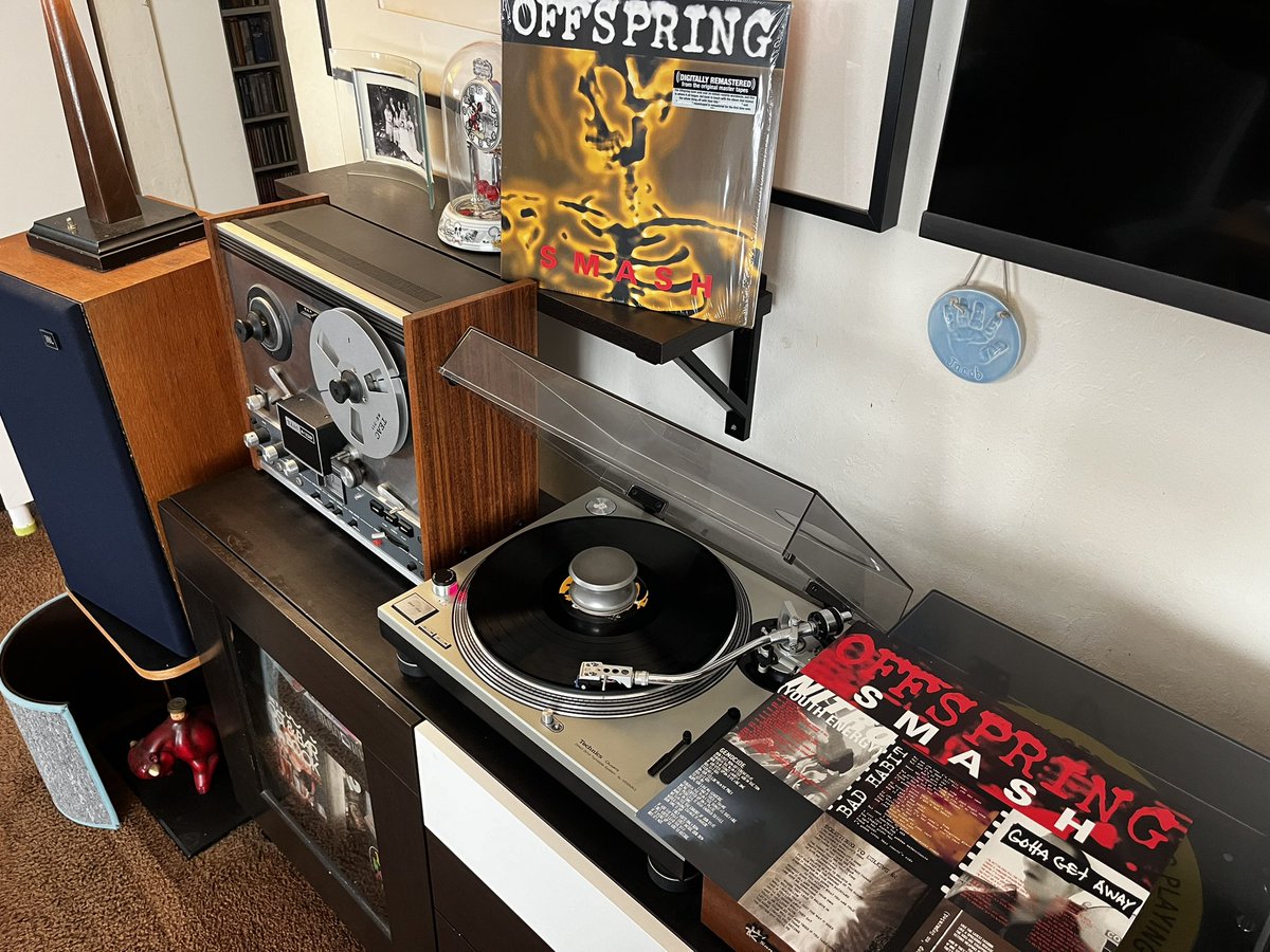 MrSaratoga's tweet image. Smash - The Offspring
2017

This record was EVERYWHERE in ‘94. “Come Out And Play” by way of MTV music video was my intro to the band.

Produced by Thom Wilson
Epitaph 6868-1, 2017, GZ Media Czech Republic pressing

#theoffspring #comeoutandplay #mtv