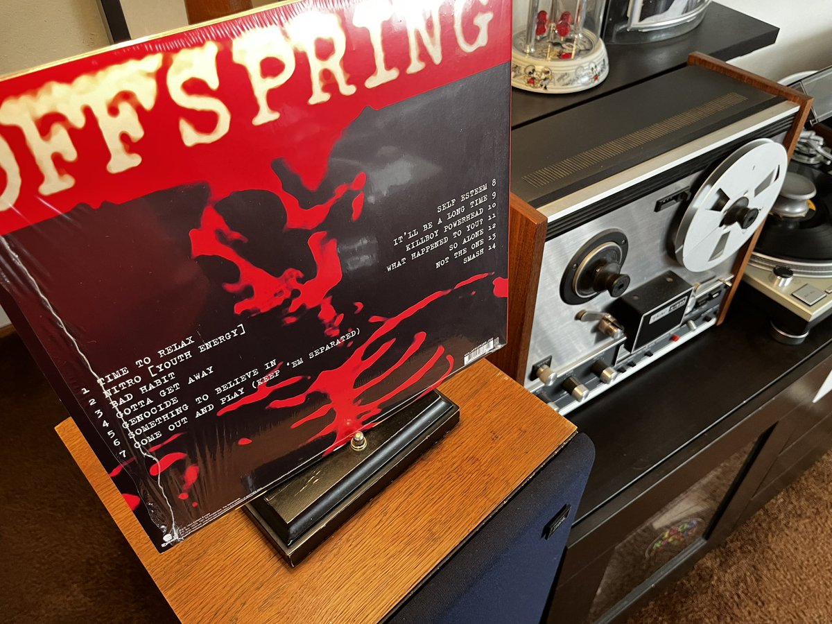 MrSaratoga's tweet image. Smash - The Offspring
2017

This record was EVERYWHERE in ‘94. “Come Out And Play” by way of MTV music video was my intro to the band.

Produced by Thom Wilson
Epitaph 6868-1, 2017, GZ Media Czech Republic pressing

#theoffspring #comeoutandplay #mtv