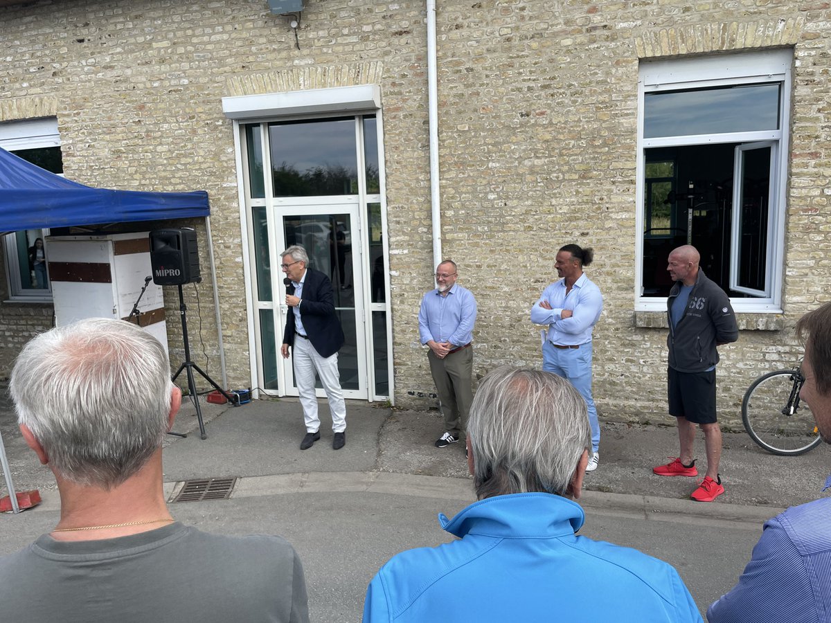 EDFGravelines's tweet photo. Inauguration ce soir avec @BertrandRingot des nouvelles installations de l’USG Musculation 💪 dans des locaux @EDFofficiel ! Très fiers d’avoir pu soutenir la municipalité de  @_Gravelines après l’🔥 de #Sportica en aidant plusieurs clubs ayant tout perdu. #solidarité #résilience https://t.co/Vk2XUSzIgx