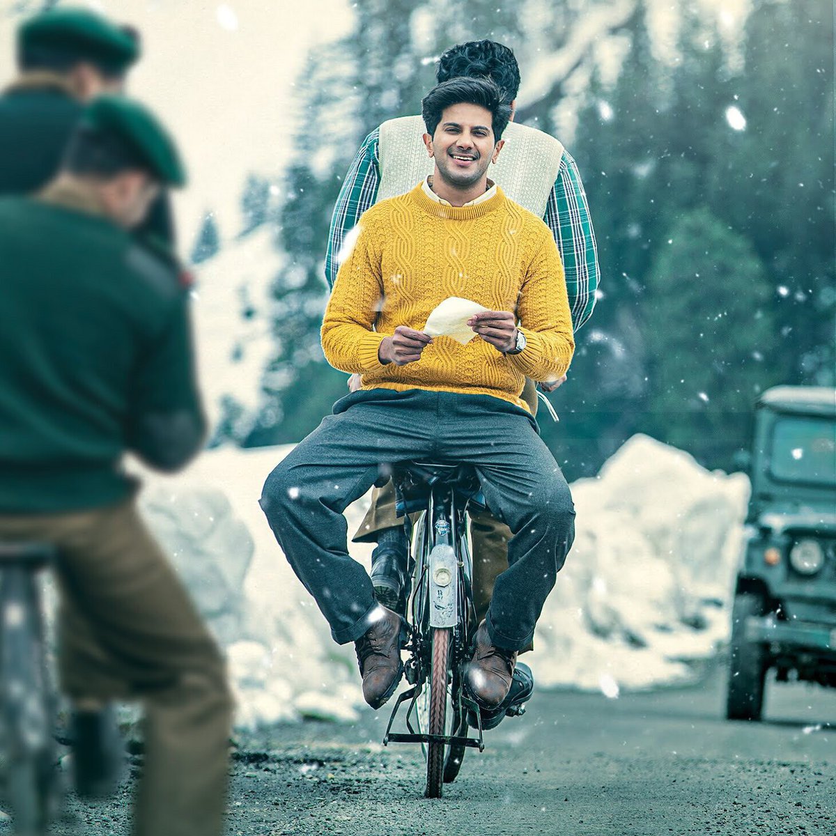 DulquerTrends_'s tweet photo. Then: Best Actor (Critics) for Mahanati. Now: Best Actor (Critics) for Sita Ramam. Dulquer Salmaan starred in two Telugu movies, winning two Filmfare awards!! 😌❤‍🔥

#68thFilmfareAwardsSouth2023

@dulQuer | #DulquerSalmaan 
#SitaRamam #LuckyBaskhar https://t.co/PaK57DIruQ