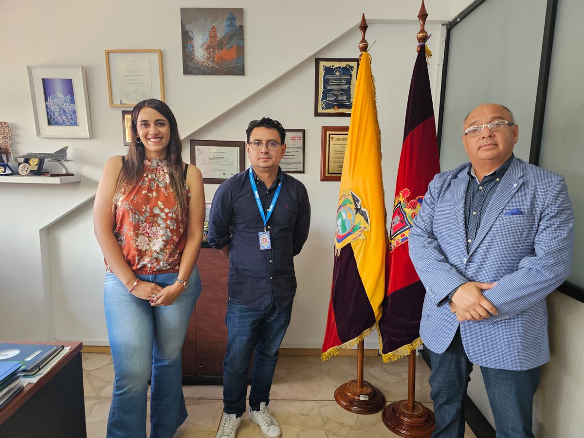 Visita de <a href="/camcececuador/">Cámara Nacional de Centros CAMCEC</a> al <a href="/MunicipioQuito/">Municipio de Quito</a> reunión de trabajo: Normas Técnicas del Uso de Suelo para Polígono de Tiro, con asesor legal del Sr. Concejal Bernardo Abad, Dr. Diego Cevallos por Cap. Marco Heredia y Mgs. María Jóse Cobo <a href="/MinInteriorEc/">Ministerio del Interior Ecuador 🇪🇨</a>  <a href="/FFAAECUADOR/">Fuerzas Armadas del Ecuador</a> <a href="/PoliciaEcuador/">Policía Ecuador</a>