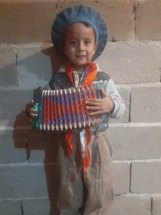 desaparecidaorg's tweet photo. Y Loan dónde está???. En Argentina más de 1.000 niños están desaparecidos.  PEDIMOS que Loan aparezca!, no queremos un cuerpo, lo queremos sano y salvo!🙏❤️

#CasoLoan #LoanTeBuscamos  #LoanDaniloPeña #Obelisco https://t.co/dYlsZtg9Bg