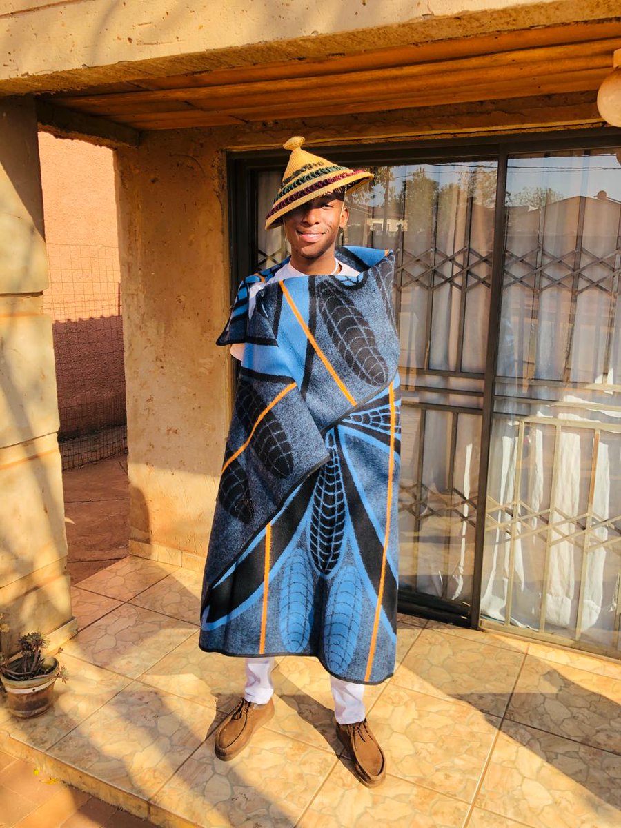 EsiHleSjv's tweet photo. @_tshepotau ke tsamaya le wena murena🔥🔥
#QueenModjadj #mzansimagic #Makhekhe #yolifires #zeenaye
@Mzansimagic https://t.co/mGbNPMEWDk