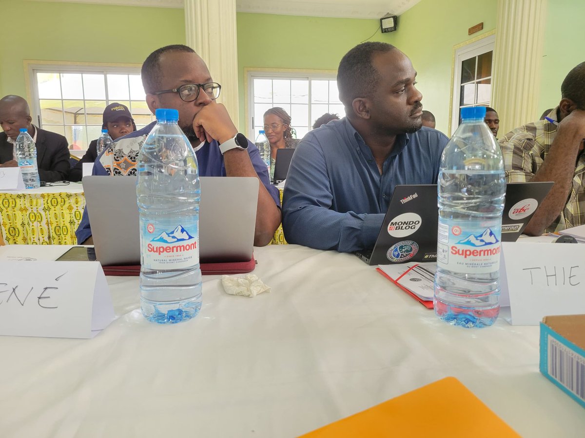 BloggersCM's tweet photo. L'ABC est fière d'avoir participé à l'atelier de formation des agents de collecte du système multisectoriel de monitoring et de reporting des rumeurs et événements de santé publique au Cameroun, aux côtés d'autres acteurs clés, à Ebolowa.
#ABC #Blogueurs237 #Atelier  #Ebolowa https://t.co/jLEEta0Llu