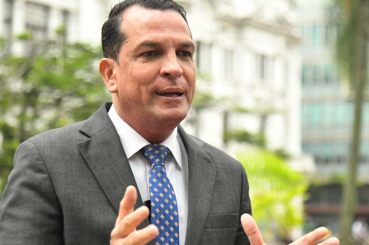 personeriacali's tweet photo. El Personero Distrital Gerardo Mendoza Castrillón estará en instantes en el @elcorrillodemao 96,9 FM. https://t.co/4jX1WadVAb