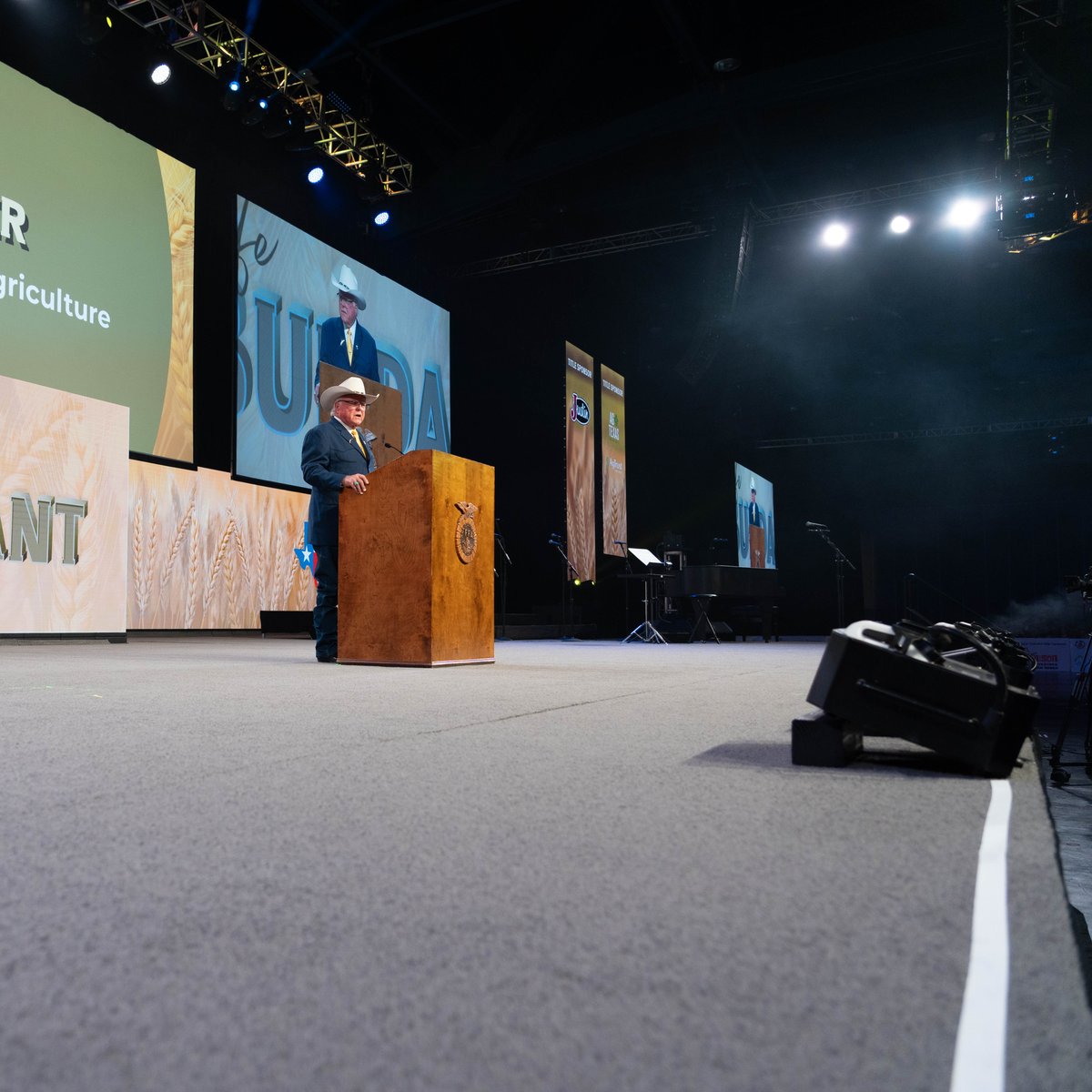 TexasDeptofAg's tweet photo. Commissioner Miller joined the mighty Texas FFA Association at the 96th Annual Texas FFA State Convention where he shared words of wisdom and encouragement to the bright students in attendance #TexasAgricultureMatters #TexasFFA https://t.co/zy6NDUAzlk