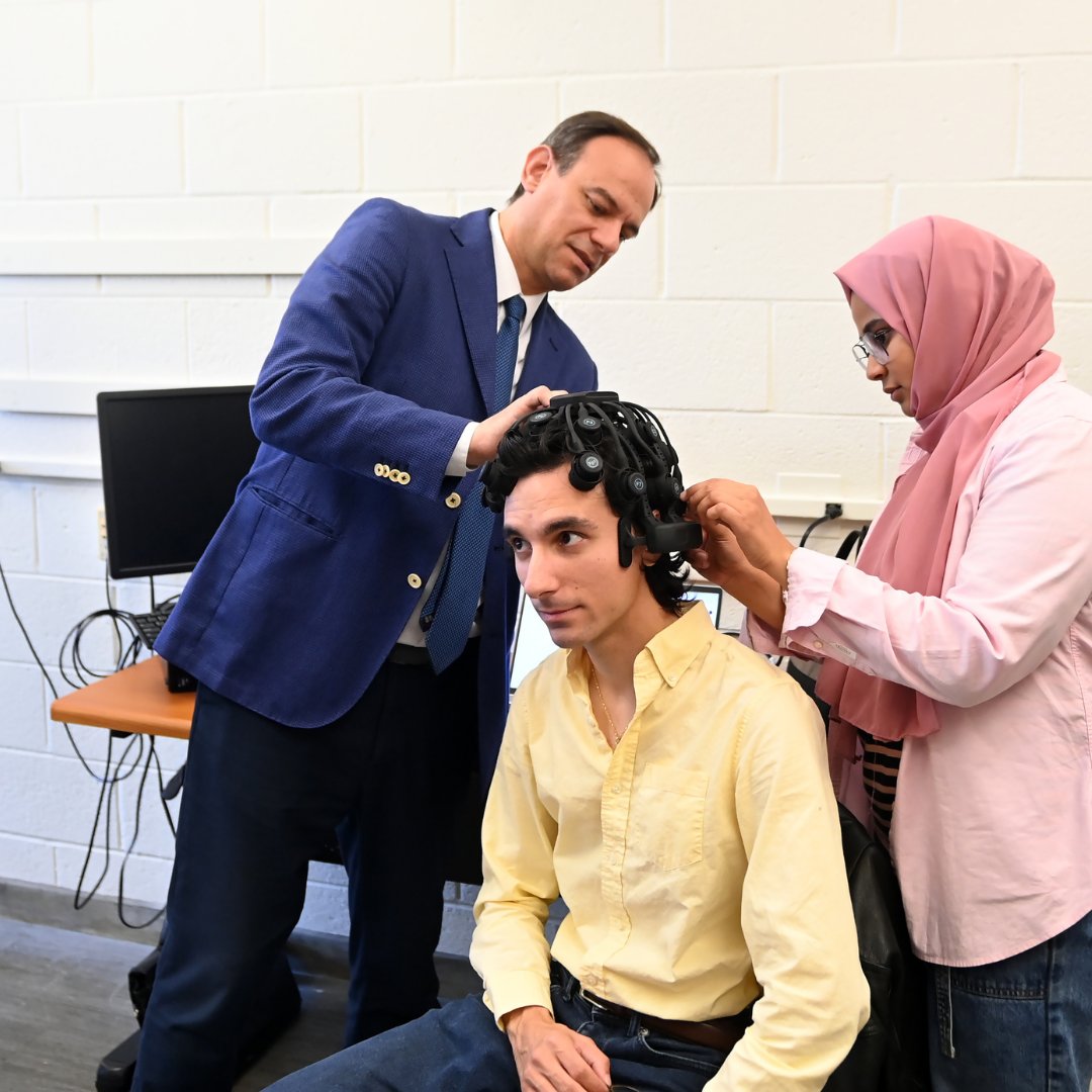 CatholicUniv's tweet photo. Unlocking the secrets of the mind: Dr. Alessandro Vato is developing neuro-bio mechanisms to assist stroke victims. 🧠

Learn more about the innovations of our School of Engineering on our website: https://t.co/8mfY5ZGoIT

#LeadWithLight https://t.co/M0zyLmJTs9