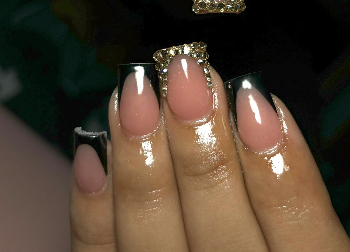 jaynicole512's tweet photo. been poppin my shyt lately 🤩 book w me 
Insta: @nails.by.jaynicole https://t.co/JFgtEidiOP