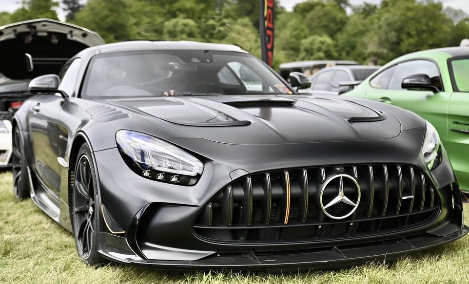 Mercedes Owners tweet media