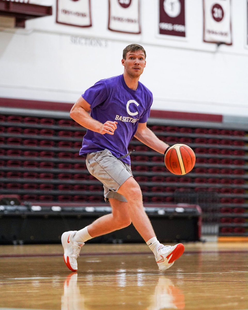 ColgateMBB's tweet photo. There’s a familiar face in town. 

Great to have our guy @tuckrich24 back on campus for workouts this week! 

#GoGate https://t.co/Kwbo6KY5UW