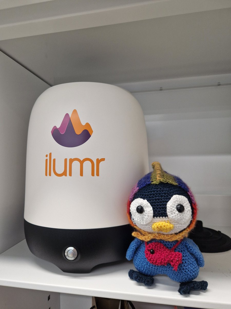 Very exciting day in the lab: we finally got our hands on our own desktop MR from <a href="/resonint/">resonint</a> as well as Twix (the VERY cute penguin operator) thanks to one of our amazing students!