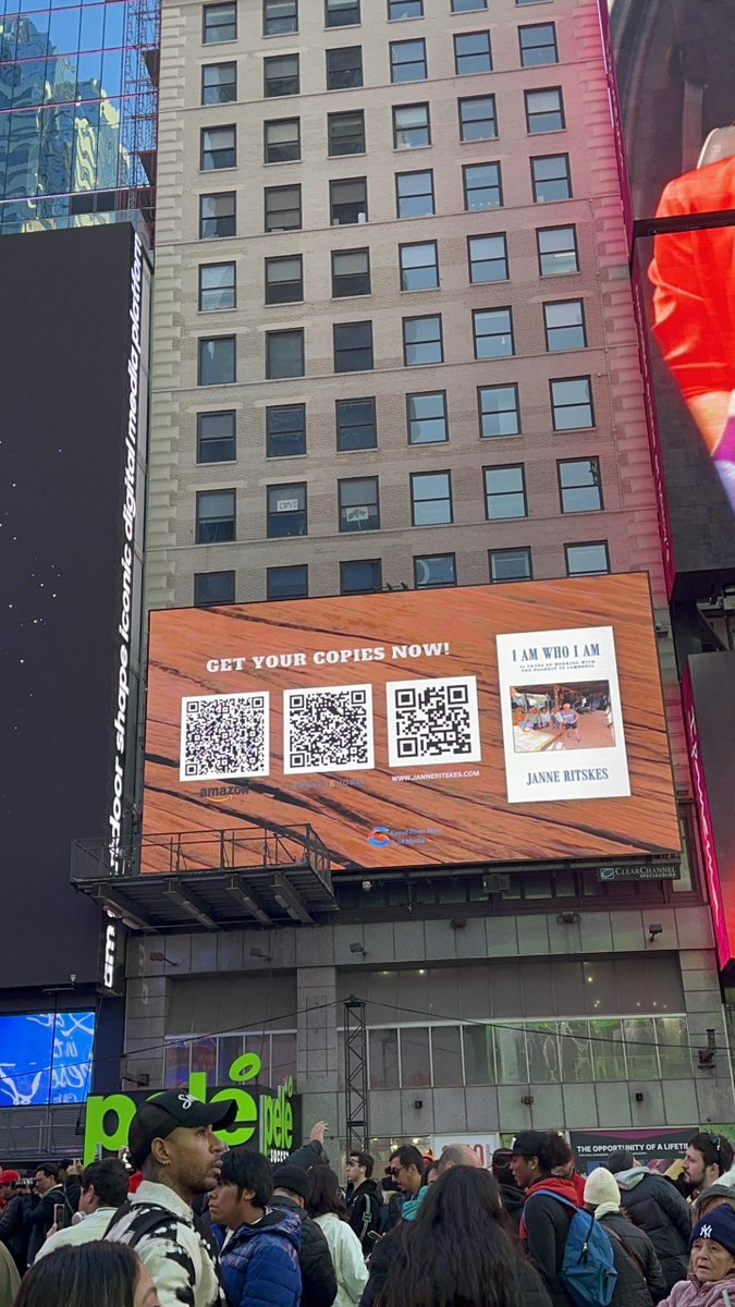 authorJanne's tweet photo. Author Janne Ritskes NYC Ad . Big thanks to @goodriverprintandmedia. 👏🏼

#NYC #Billboard #AuthorsOfTwitter https://t.co/a3zTM7WG75