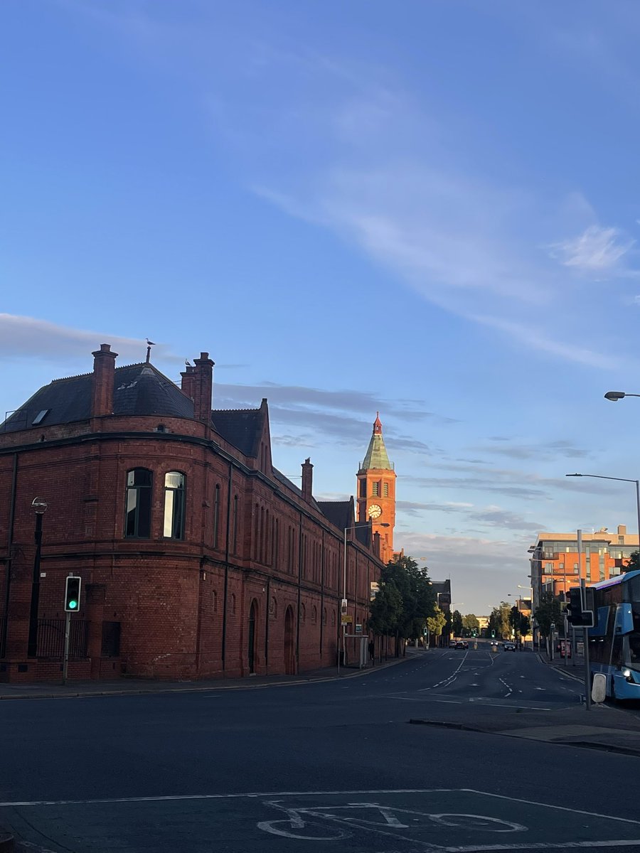 Alkhashram16's tweet photo. Belfast dump 🇬🇧 https://t.co/SZAojs8129