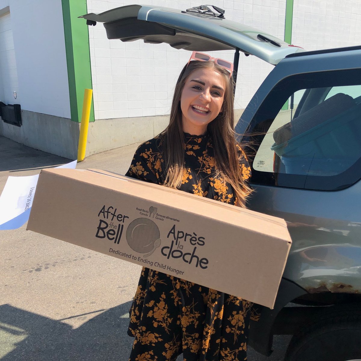 yegfoodbank's tweet photo. It's WEEK TWO of Food Bank Canada's #AfterTheBellProgram! Last week our cameras found Ngena and Rebecca stopping by to pick up After The Bell boxes for their organizations! https://t.co/jl6kMKk5LB
