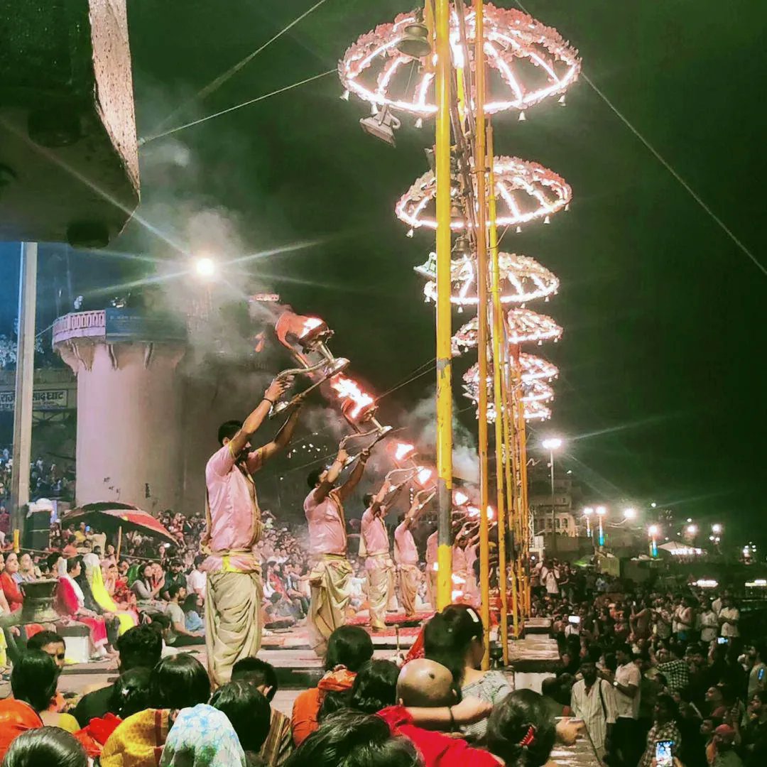 ikrishnapathak's tweet photo. Sitting by the ghats at midnight is my sanctuary—a meditation that dispels negativity and rejuvenates my spirit.

A heartfelt thanks to Shashwat Bhai and Lakshya for their invaluable help and suggestions throughout my journey. https://t.co/3kbEEfYcQe