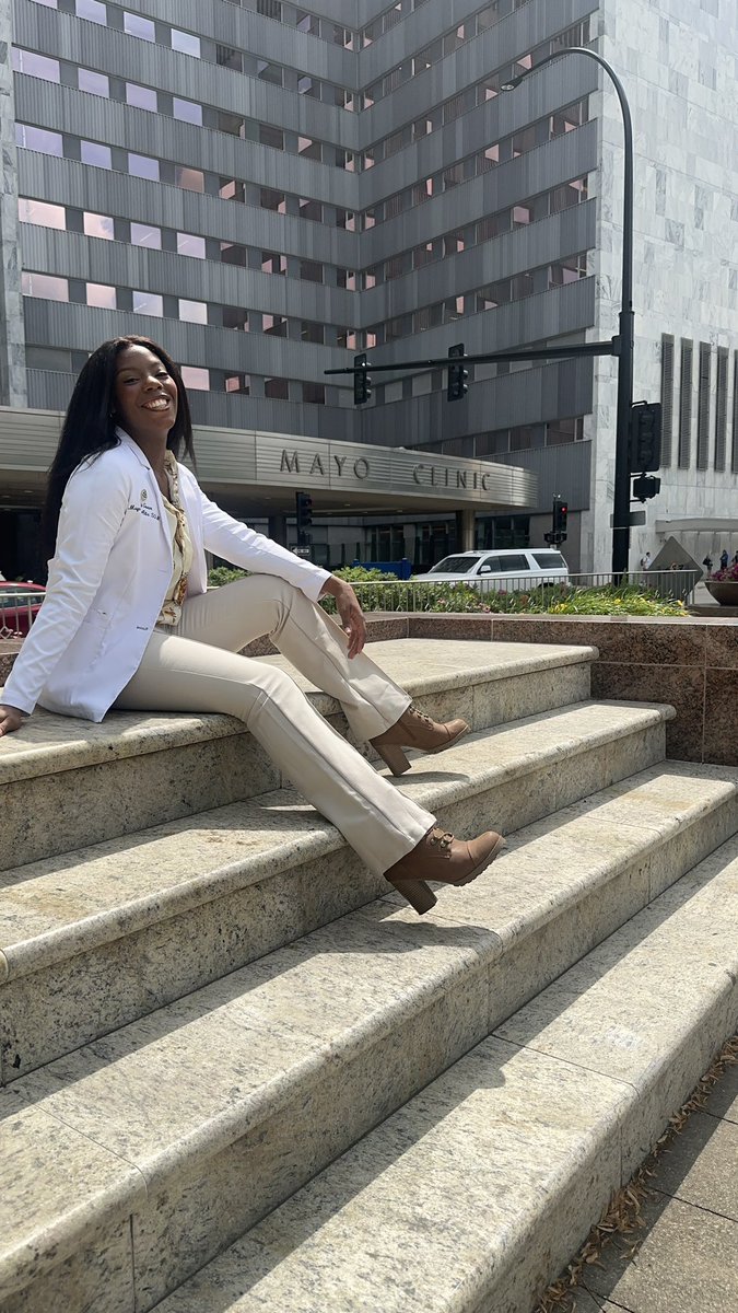 __DestinyGreen's tweet photo. Took my LAST final exam for my Masters in AI degree at the @MayoClinic 🏆 

This past year has been tough but so rewarding!! Excited to put this degree to use and start creating AI-driven technologies in neurosurgery 🧠 💉 

One degree down, one more to go!! 

#AI #Neurosurgery #Neurotwitter #BlackTwitter #STEM #womeninSTEM #mastersdegree #surgery #womeninmedicine