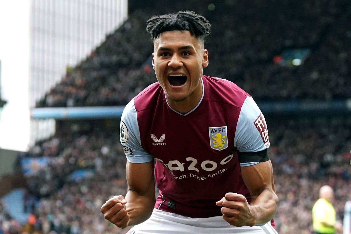 ancraic's tweet photo. Aston Villa taking over! @AVFCOfficial https://t.co/OfsBwoSn1y