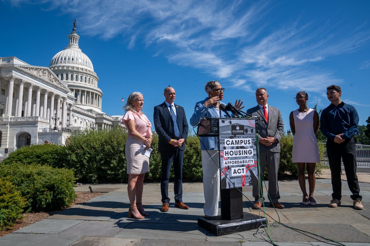 Rep. Joyce Beatty tweet media