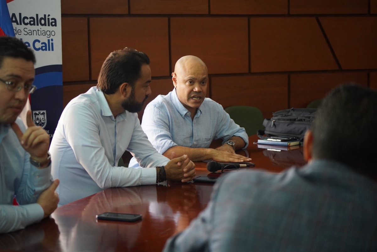 edwinhmaldonado's tweet photo. Cali es un lugar atractivo para la inversión extranjera.
Dialogamos con representantes de #Vantive la spin off de #Baxter para evaluar la posibilidad de atraer su Depot a #Cali y así generar más empleos formales. (1/2) 🧵 https://t.co/1CI7K2sjAP
