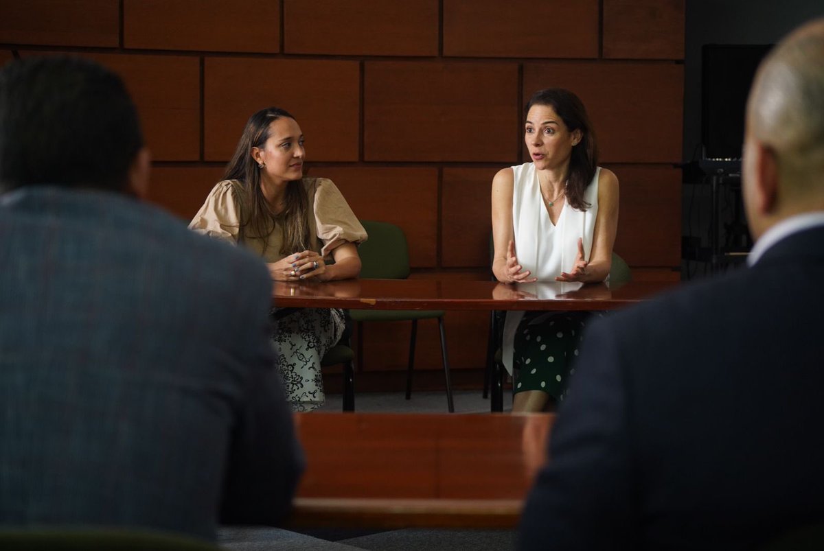edwinhmaldonado's tweet photo. Cali es un lugar atractivo para la inversión extranjera.
Dialogamos con representantes de #Vantive la spin off de #Baxter para evaluar la posibilidad de atraer su Depot a #Cali y así generar más empleos formales. (1/2) 🧵 https://t.co/1CI7K2sjAP