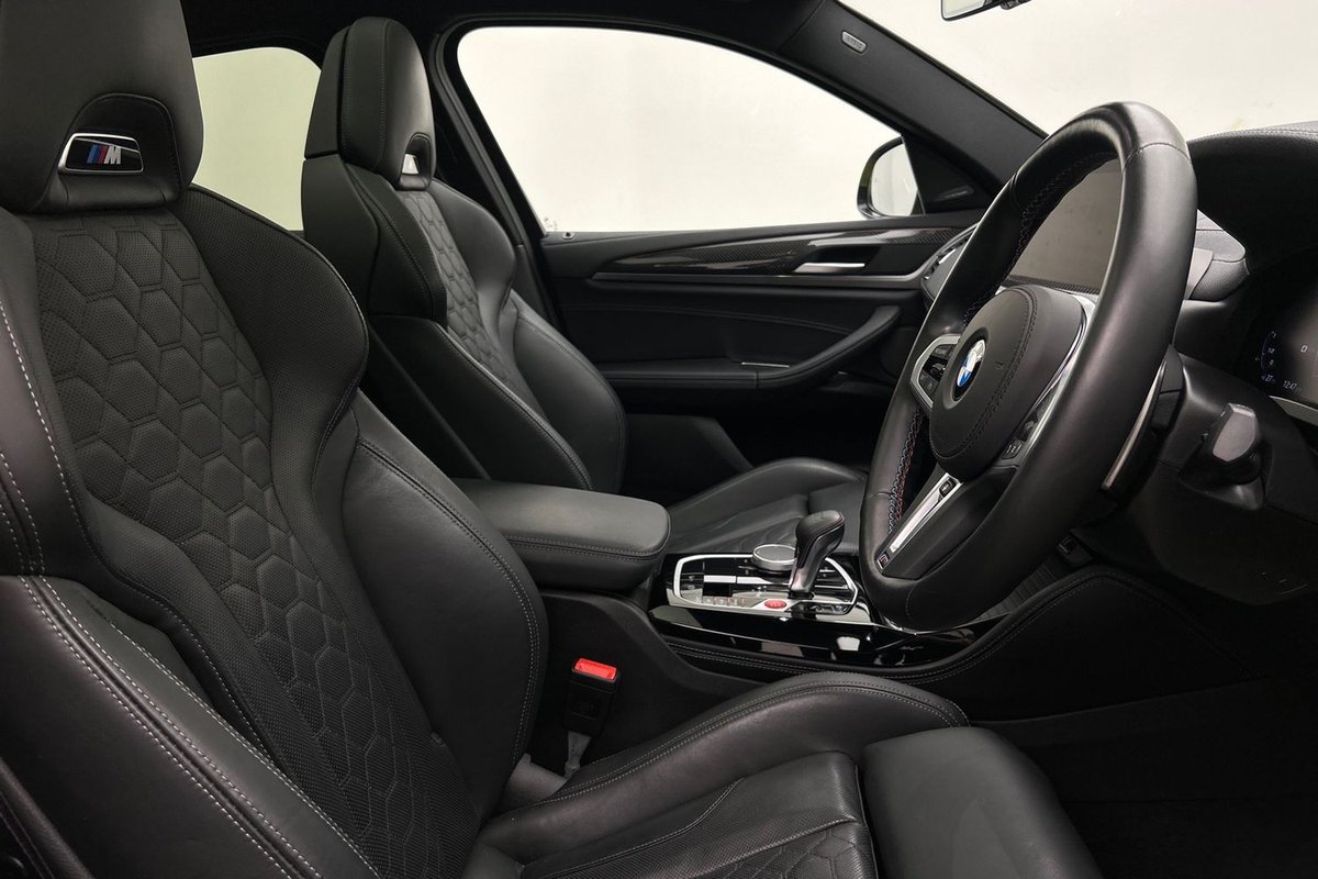 JCMG_BMW's tweet photo. Available at John Clark BMW Tayside
2022 BMW X4 M Competition
Priced at £55,500

Features include:
✔ Front &amp; Rear Parking Sensors
✔ Adaptive M Suspension
✔ M Sport Leather Steering Wheel
✔ Heated Front and Rear Seats
✔ Head Up Display

https://t.co/xL5p3P7cWm https://t.co/qF1eqpAkwi