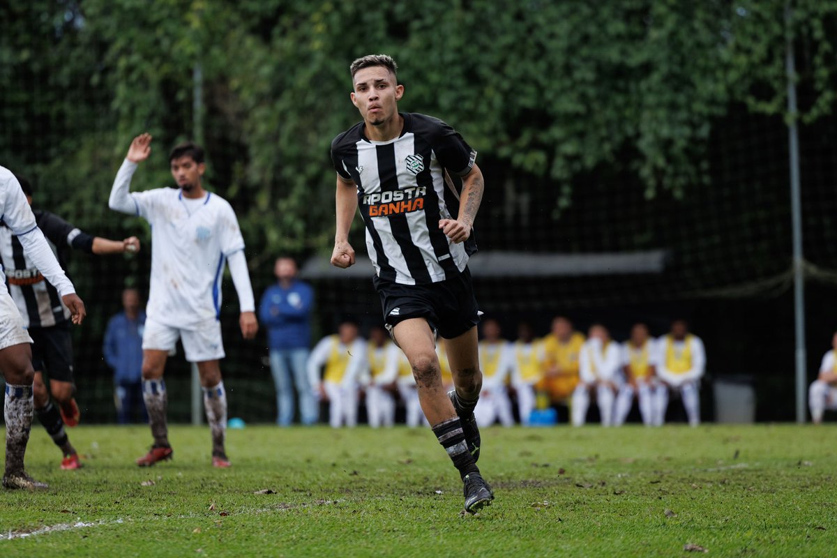 _Gabrielmorais9's tweet photo. Mais um ⚽️ https://t.co/mBQ2bNy5s2