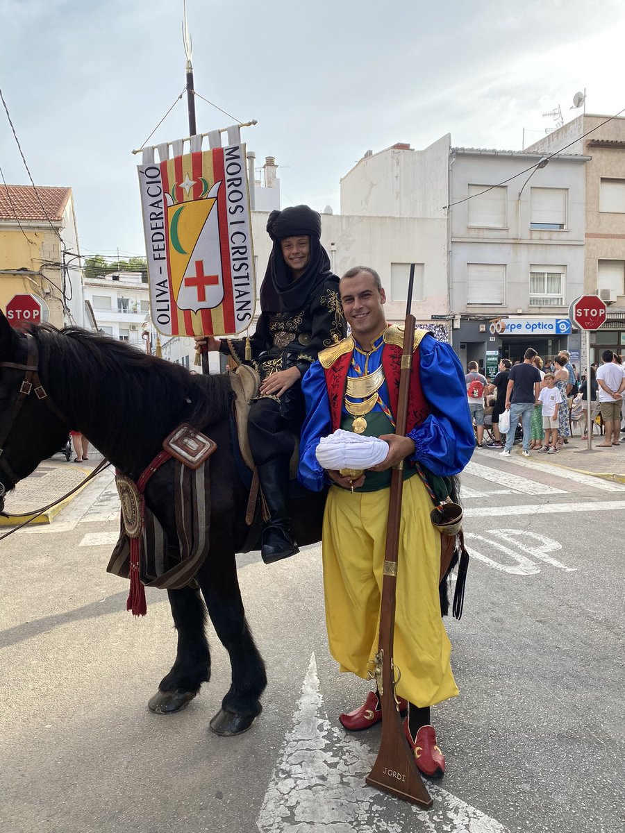 NachoPastorM's tweet photo. En justet 7 dies estarem de cami a la Pl. de l’Ajuntament, a esperar el pregó i ahi si que si podrem dir que ja son Moros🤩

Jo estic que em puge per les parets ja! https://t.co/jUX6JkcZrE