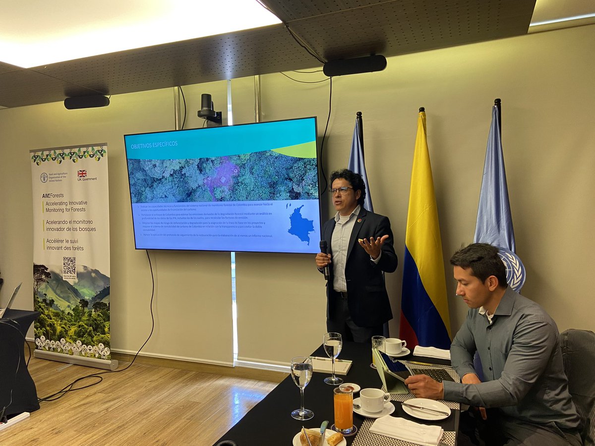 FAO_Colombia's tweet photo. .@FAO🇨🇴 y el Reino Unido de Gran Bretaña e Irlanda del Norte realizan el lanzamiento del programa #AIM4Forests Colombia 2024 que busca apoyar el monitoreo forestal con modernas tecnologías y el uso de datos espaciales y teledetección, para contribuir a reducir la deforestación. https://t.co/CkmG2HNuJ7