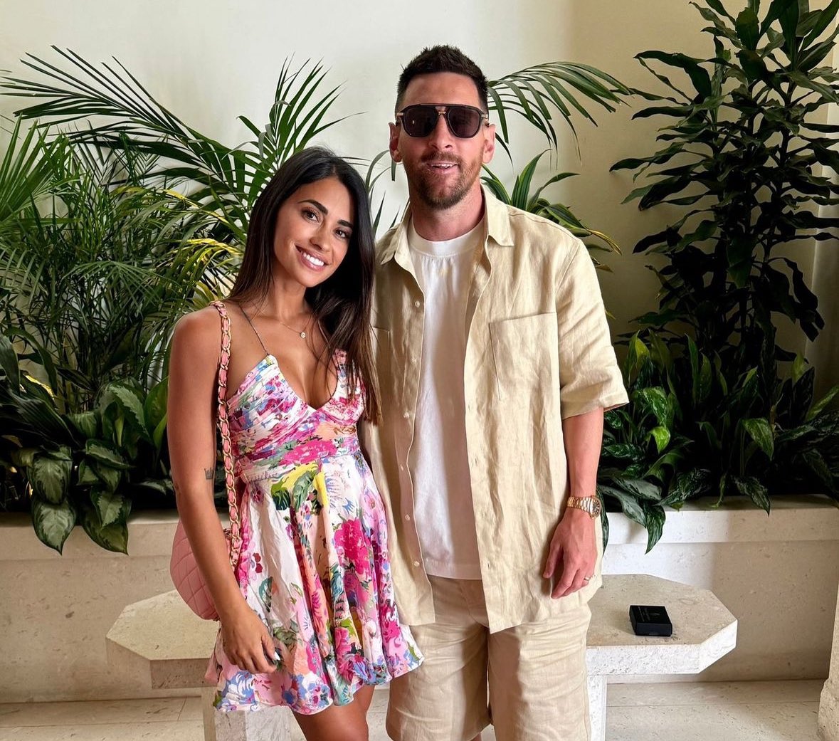 Emerson Sheik TRAIU 💔
Ronaldo TRAIU 💔
Piqué TRAIU 💔 
Hulk TRAIU 💔 
Militão TRAIU 💔 
Jô TRAIU 💔 
Casemiro TRAIU 💔 
Neymar TRAIU 💔 
Yuri Lima TRAIU 💔 

Mas o Anão... O ANÃO SEGUE INTACTO ❤️‍🩹