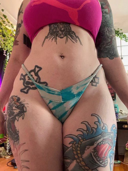 The best undressed 💅🏼 https://t.co/gUWPTBeld5<a href="/tag/mvsales"class="tags"><span>#mvsales</span></a>