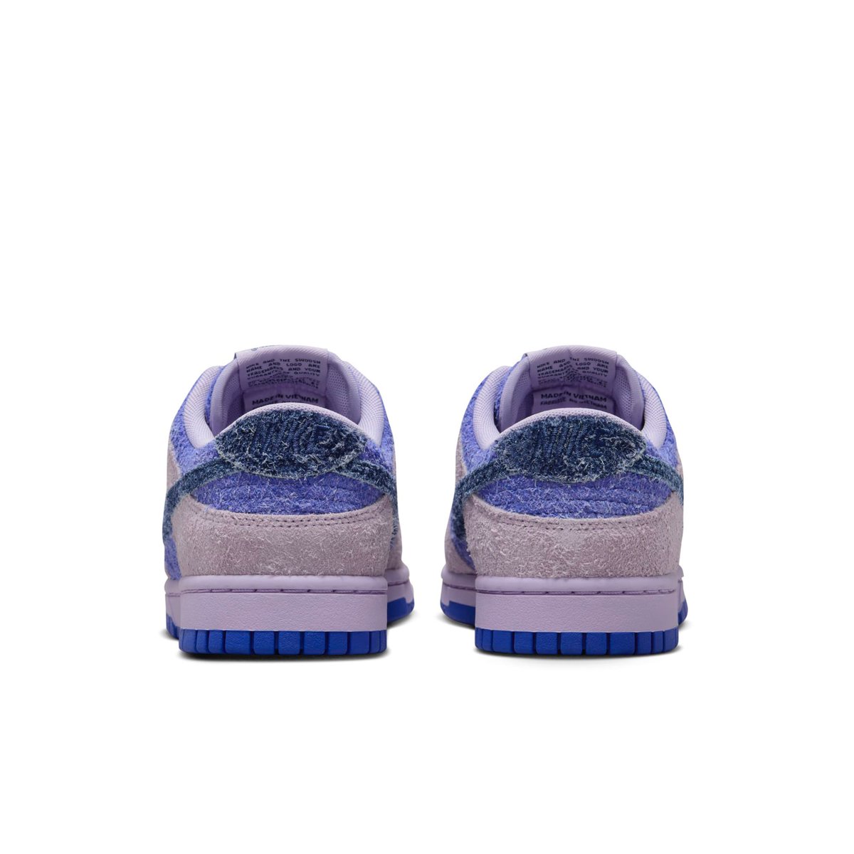 SnkrsStock's tweet photo. Nike Dunk low
Releasing Holiday 2024 

Thoughts? https://t.co/PtZO6rIYyH