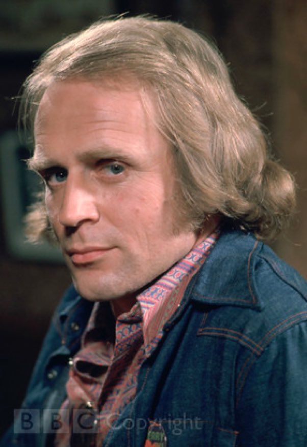 SaveRedlandLibr's tweet photo. 8pm TODAY on @TalkingPicsTV
From 1974, s3 Ep 5 of #BBC #Drama📺 #TheBrothers - "Hijack" directed by #PhilipDudley & written by #EricPaice
🌟#JeanAnderson #PatrickOConnell #RichardEaston #RobinChadwick #JenniferWilson #HilaryTindall #GabrielleDrake #DerekBenfield #JonathanNewth https://t.co/2lPYQmZsNd