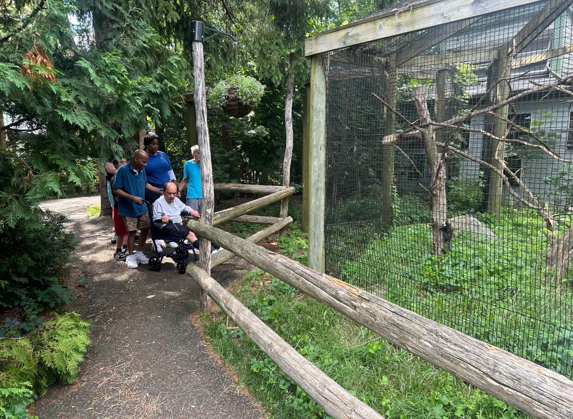 GreystonePrgrms's tweet photo. Our Pleasant Ridge family enjoyed their trip to the @TrevorZoo
Capturing great memories with your favorite zoo animals should be on your summer list 💙 #greystoneprograms #trevorzoo https://t.co/gknObdR0Go