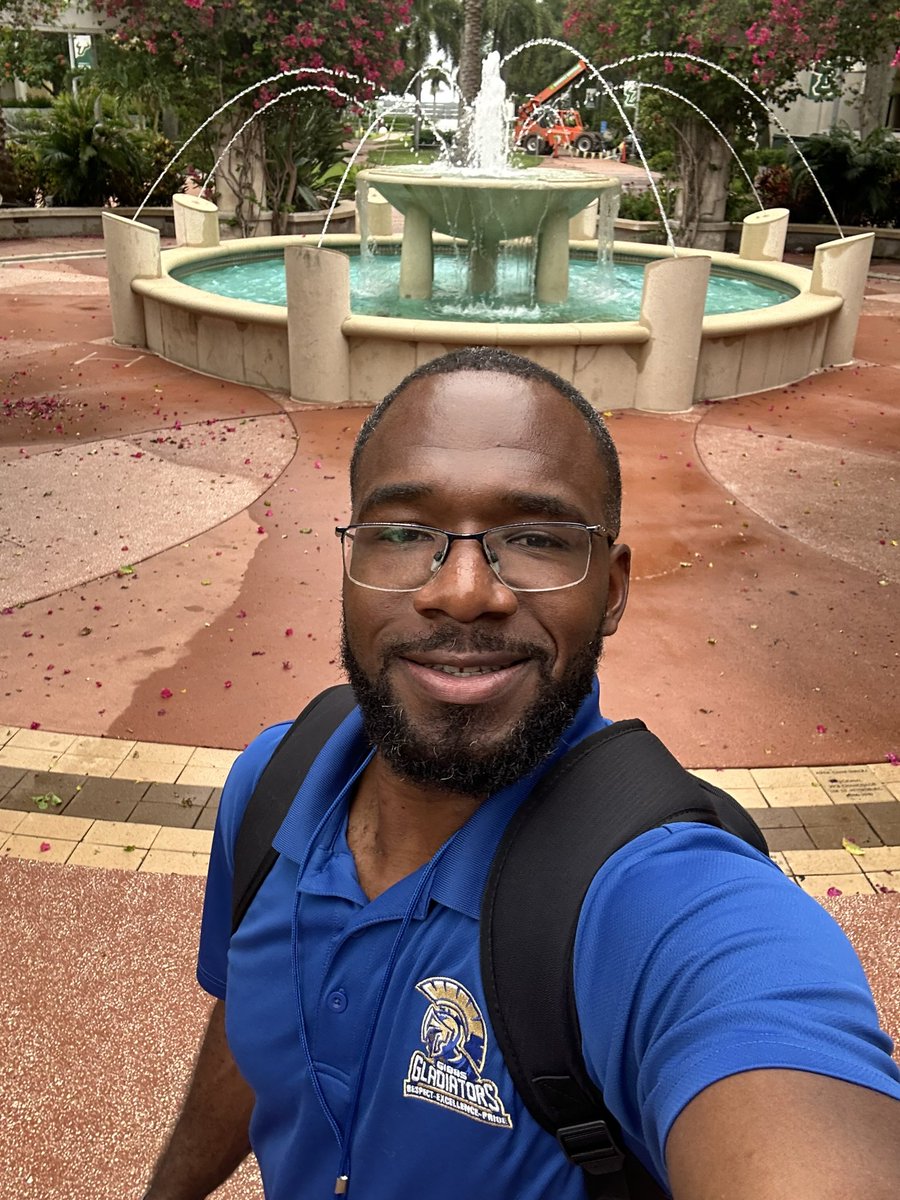 Walter32's tweet photo. Enjoying myself at this PD!!

#ECET2PCS 
#Gamechangers
#WhatsYourWhy? https://t.co/KxGNjGJBO3