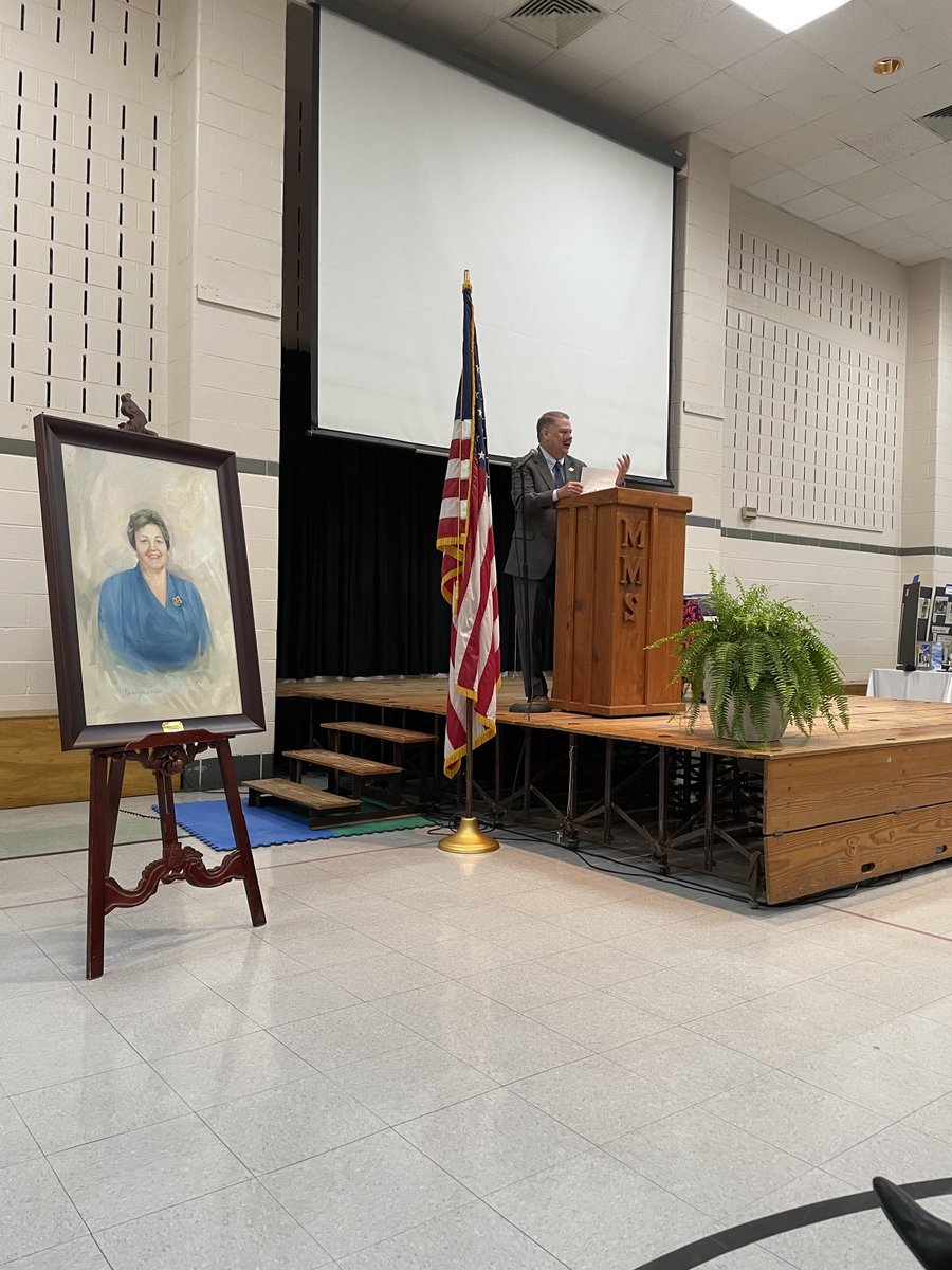 SLUPrez's tweet photo. Deeply moving tribute earlier today by ⁦@stppschools⁩ current and former Superintendents Jabbia and Folse honoring former Superintendent Gayle Sloan. The newly named Gayle Sloan Middle School will illuminate her impact for generations to come!! https://t.co/yxd13AdMnw
